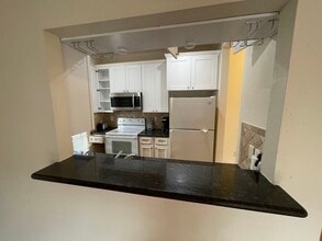 2001 Bering Dr in Houston, TX - Building Photo - Building Photo