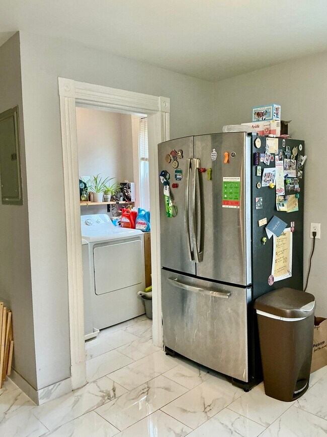 8 Eulita Ter, Unit 2 in Boston, MA - Building Photo - Building Photo