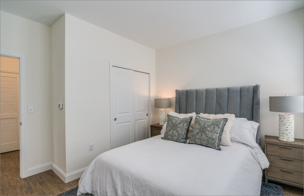 Fieldstone at Commack 55+ Apartments in Commack, NY