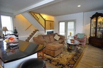 336 Diddell Rd in Poughkeepsie, NY - Building Photo - Building Photo