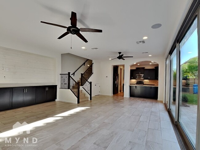 9430 S 34th Ln in Phoenix, AZ - Foto de edificio - Building Photo