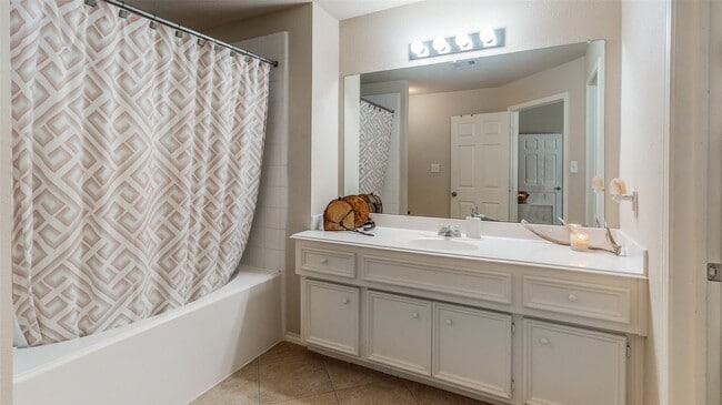 property at 1321 Paige St