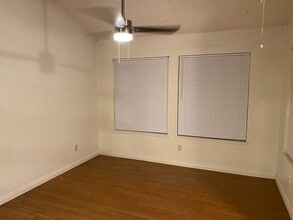 5100 Dunsmuir Rd, Unit 9 in Bakersfield, CA - Building Photo - Building Photo