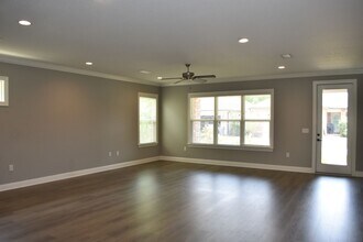 177 Oaktree Blvd in Freeport, FL - Building Photo - Building Photo