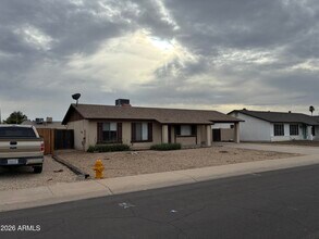 7215 W Vogel Ave in Peoria, AZ - Building Photo - Building Photo