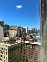 900 N Lake Shore Dr, Unit 2101 in Chicago, IL - Building Photo