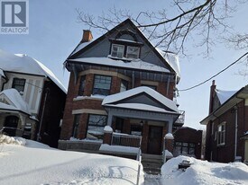 153 Rusholme Rd in Toronto, ON - Building Photo