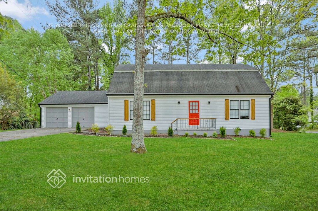 5041 Edinburgh Terrace in Acworth, GA - Building Photo