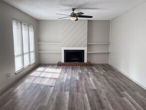 7206 Creekside Dr in Austin, TX - Building Photo - Building Photo