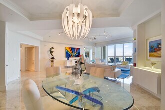 5050 N Ocean Dr in Riviera Beach, FL - Building Photo - Building Photo