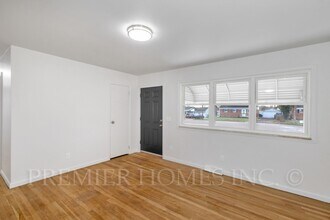 3812 Root Ave NE in Canton, OH - Building Photo - Building Photo