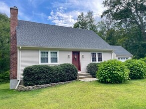 22 Carol Dr in Tolland, CT - Building Photo - Building Photo