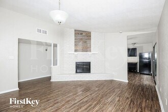 4201 Yellowleaf Dr in Fort Worth, TX - Building Photo - Building Photo