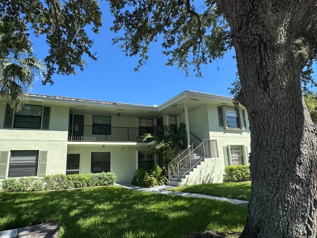 property at 801 Sabal Ridge Cir