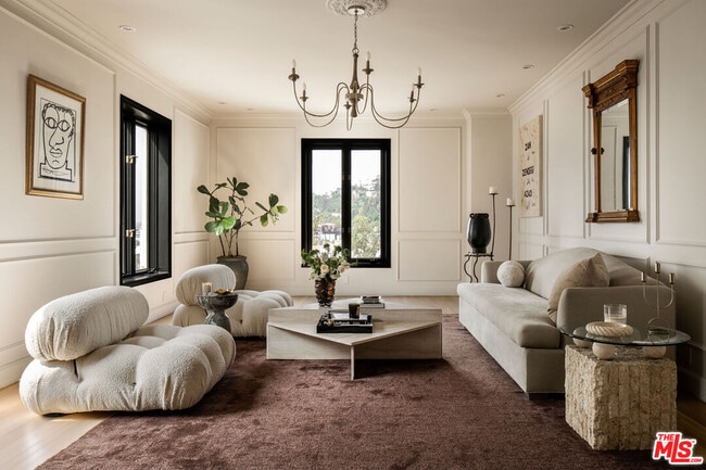 property at 1424 N Crescent Heights Blvd