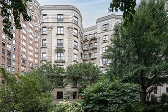 214-217 Riverside Dr in New York, NY - Building Photo - Building Photo