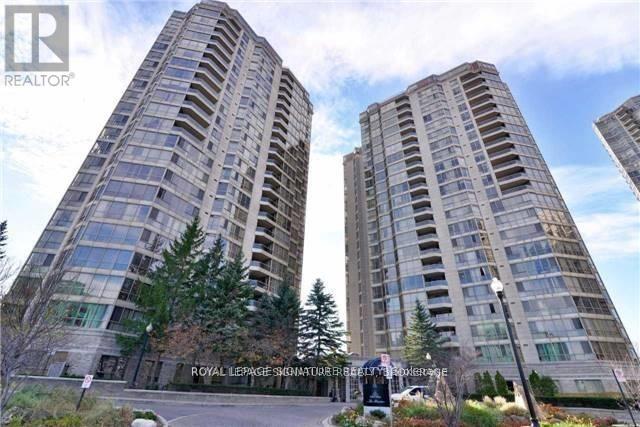 55 Kingsbridge Garden Cir in Mississauga, ON - Building Photo
