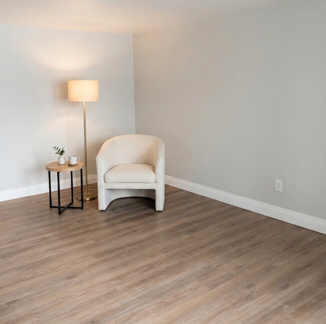 Avon Place in Stratford, ON - Building Photo - Building Photo