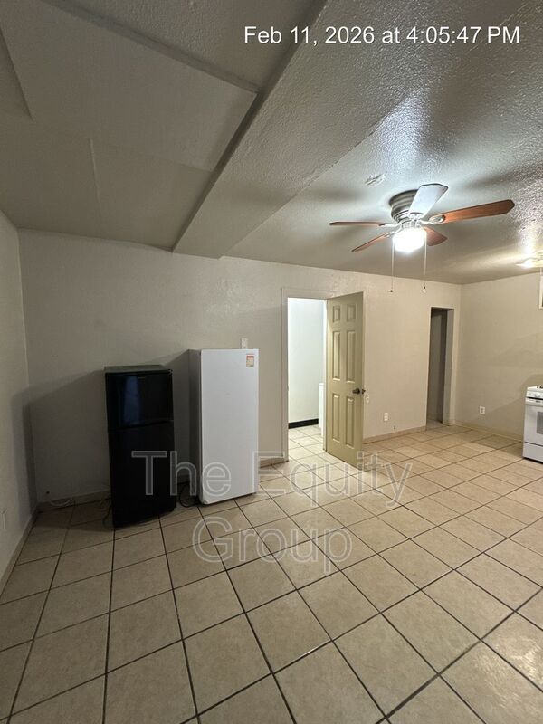 32606 Rd 124 in Visalia, CA - Building Photo - Building Photo