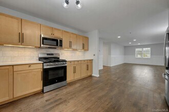 115 Halstead Ave in Harrison, NY - Building Photo - Building Photo