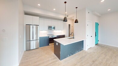 42 Mount Pleasant Ave, Unit 1 in Boston, MA - Foto de edificio - Building Photo