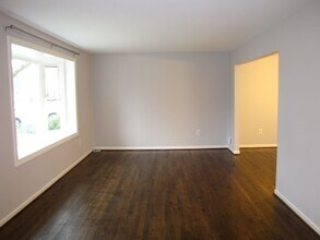 5233 Pommeroy Dr in Fairfax, VA - Building Photo - Building Photo