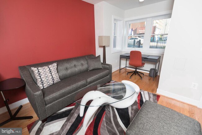 711 S St NW-Unit -2 in Washington, DC - Foto de edificio - Building Photo
