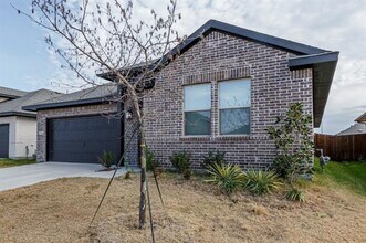 1233 Eagle Mountain Dr in Dallas, TX - Building Photo - Building Photo