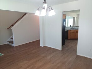 13414 Beechglen Ln in Houston, TX - Building Photo - Building Photo