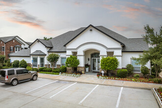 Villas at Cypresswood Apartments in Houston, TX - Building Photo - Building Photo