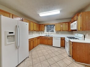 670 Old Johnson Rd in Lawrenceville, GA - Building Photo - Building Photo