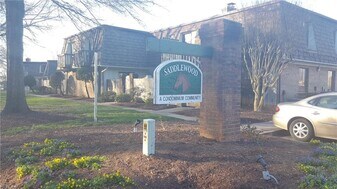 1765 Ocean Bay Dr in Virginia Beach, VA - Building Photo