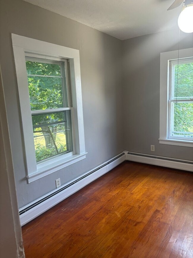 227 Union St in Manchester, CT - Building Photo - Building Photo