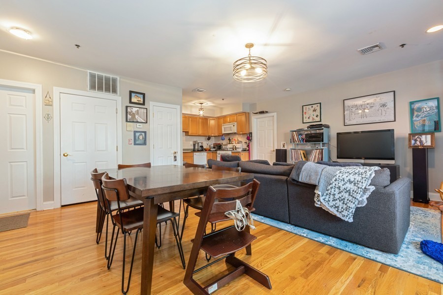 215 Grand St, Unit 1F in Hoboken, NJ - Foto de edificio