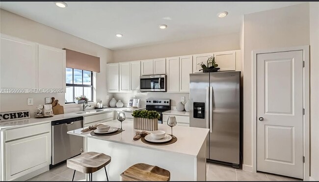 property at 1114 SW 9th Ave