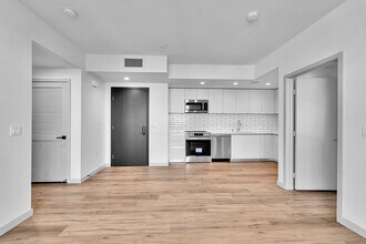 1240 Magnolia Ave in Los Angeles, CA - Building Photo - Building Photo