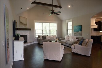 2200 NW Small Oaks St in Bentonville, AR - Building Photo - Building Photo