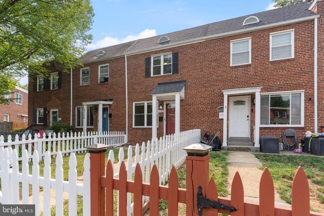 property at 3727 Mark Dr