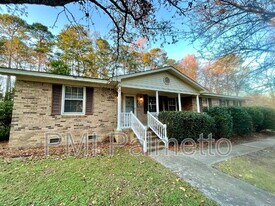 300 Quincannon Rd in Columbia, SC - Building Photo