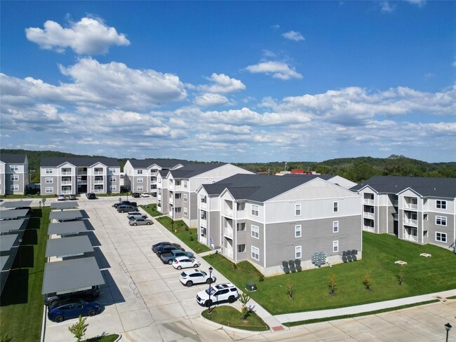 1431 Pk W Ct in Imperial, MO - Building Photo - Building Photo