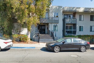 6650 Amherst St in San Diego, CA - Building Photo