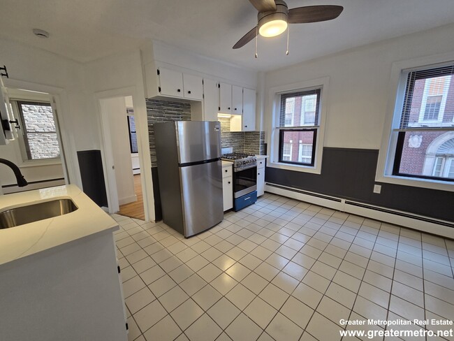 75 Charter St, Unit 3 in Boston, MA - Foto de edificio - Building Photo