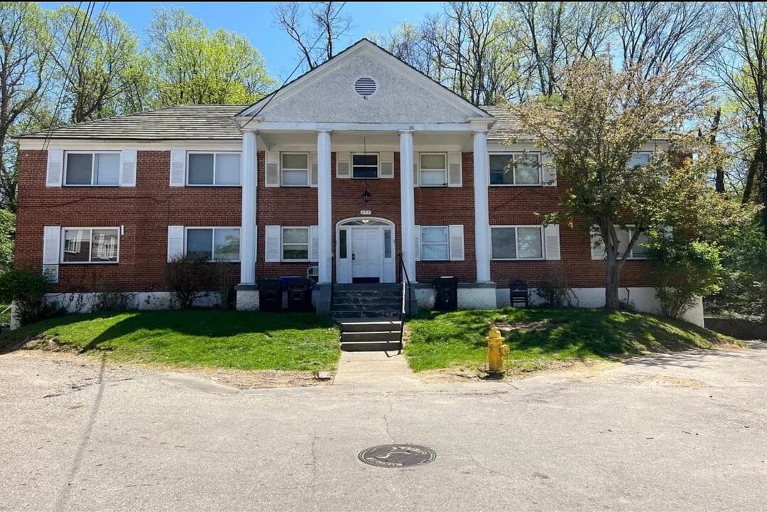 153 Glenridge Pl in Cincinnati, OH - Building Photo