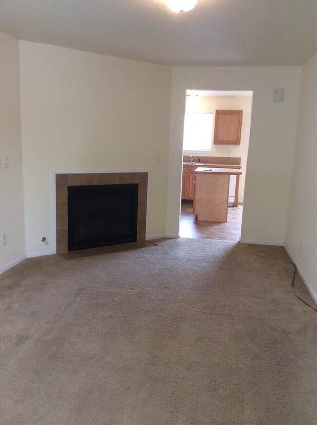 672 Eagle Dr in Loveland, CO - Building Photo - Building Photo