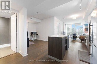 199 Slater St. in Ottawa, ON - Building Photo - Building Photo