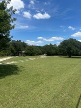 1358 Old Moody Rd in Eddy, TX - Building Photo - Building Photo
