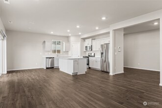 1478 SW Pendleton Way in Port Orchard, WA - Building Photo - Building Photo