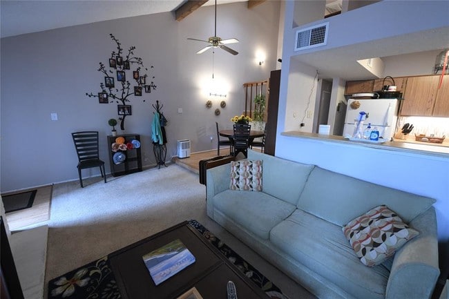 3174 Windchase Blvd in Houston, TX - Building Photo - Building Photo