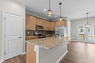 214 N Guthrie Ave in Durham, NC - Building Photo - Building Photo