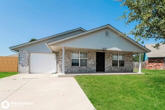 8629 NE 20th St in Oklahoma City, OK - Building Photo - Building Photo